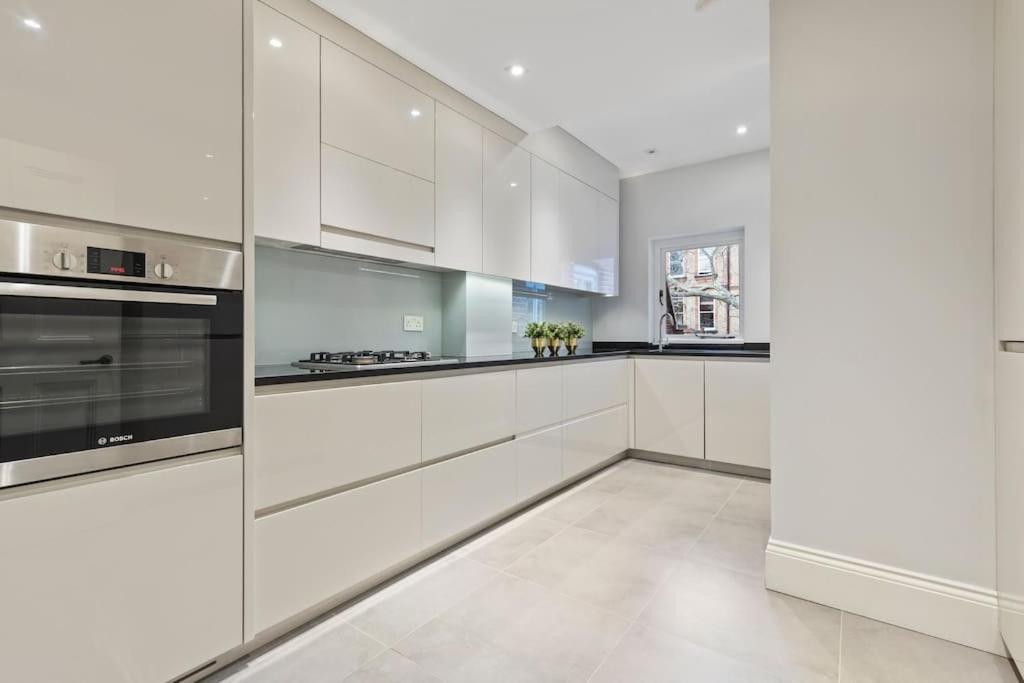 Luxury 3 Bed Flat In Kensington Apartment London Bagian luar foto